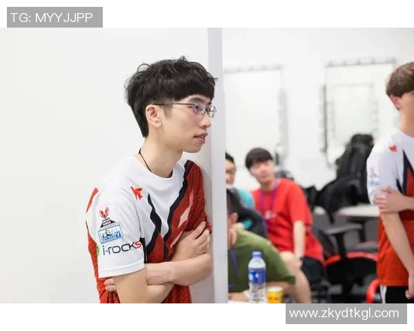 深入分析英雄联盟赛事中WE战队的包夹策略与战术执行